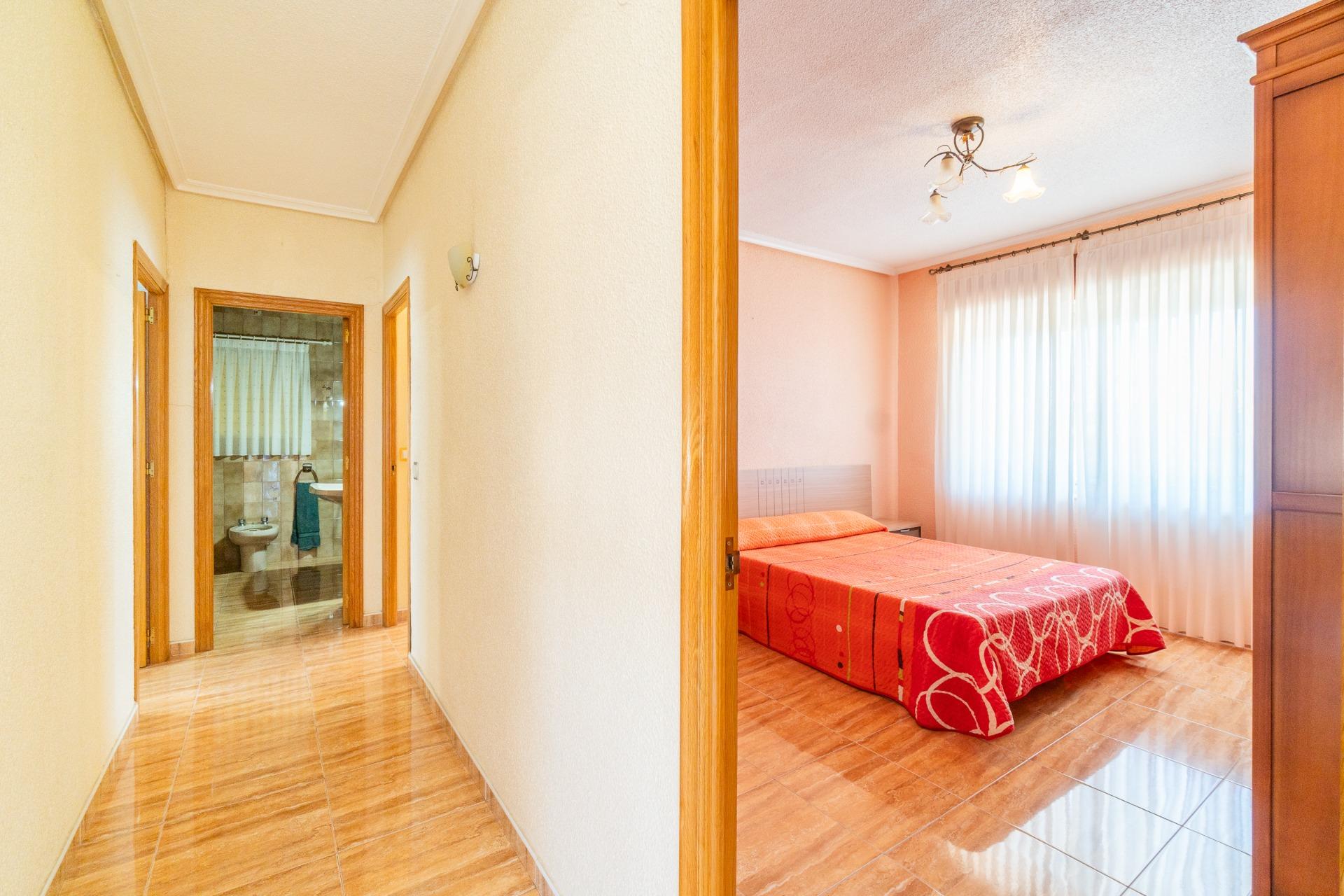For sale - 3 Bedroom 2 Bathroom house in Torremendo - Torremendo  - Alicante