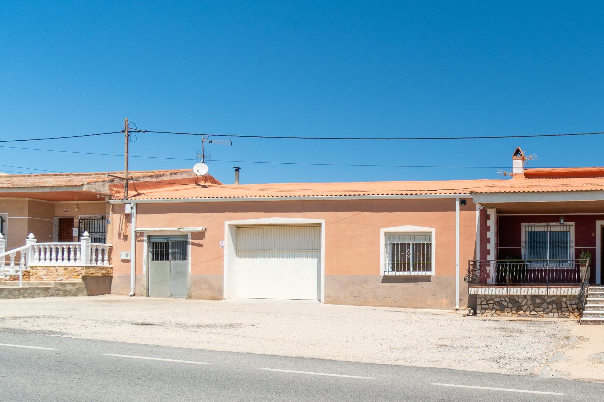 For sale - 3 Bedroom 2 Bathroom Villa in San Miguel de Salinas - Torremendo  - Alicante