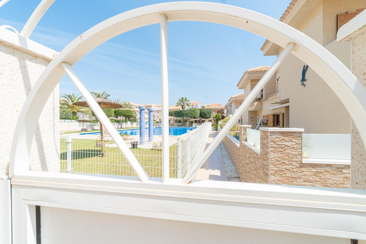 For sale - 2 Bedroom 2 Bathroom Town house in Playa Flamenca  - Playa Flamenca  - Alicante