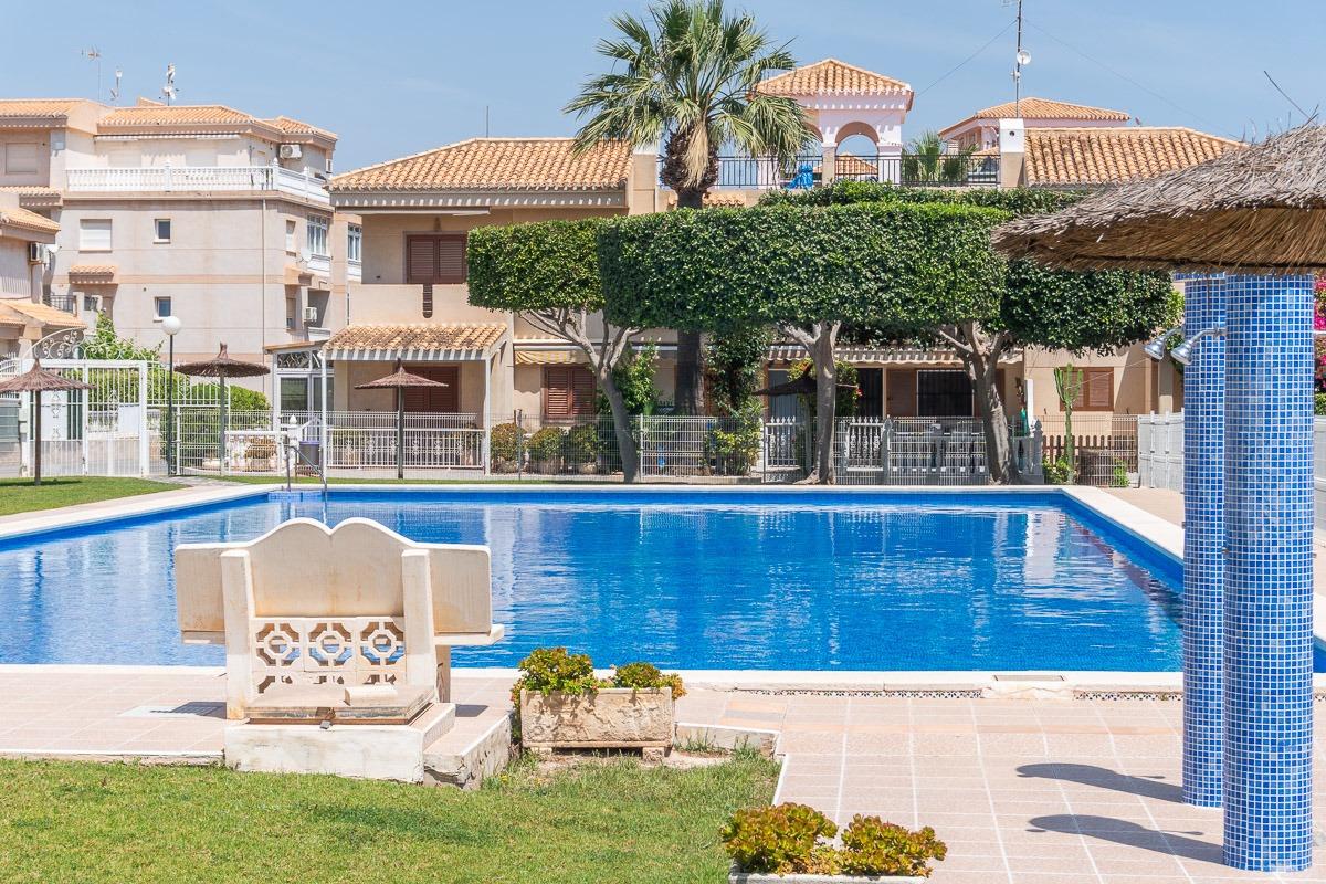 For sale - 2 Bedroom 2 Bathroom Town house in Playa Flamenca  - Playa Flamenca  - Alicante