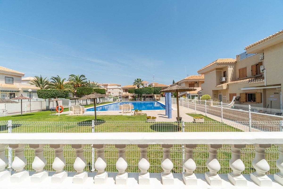 For sale - 2 Bedroom 2 Bathroom Town house in Playa Flamenca  - Playa Flamenca  - Alicante