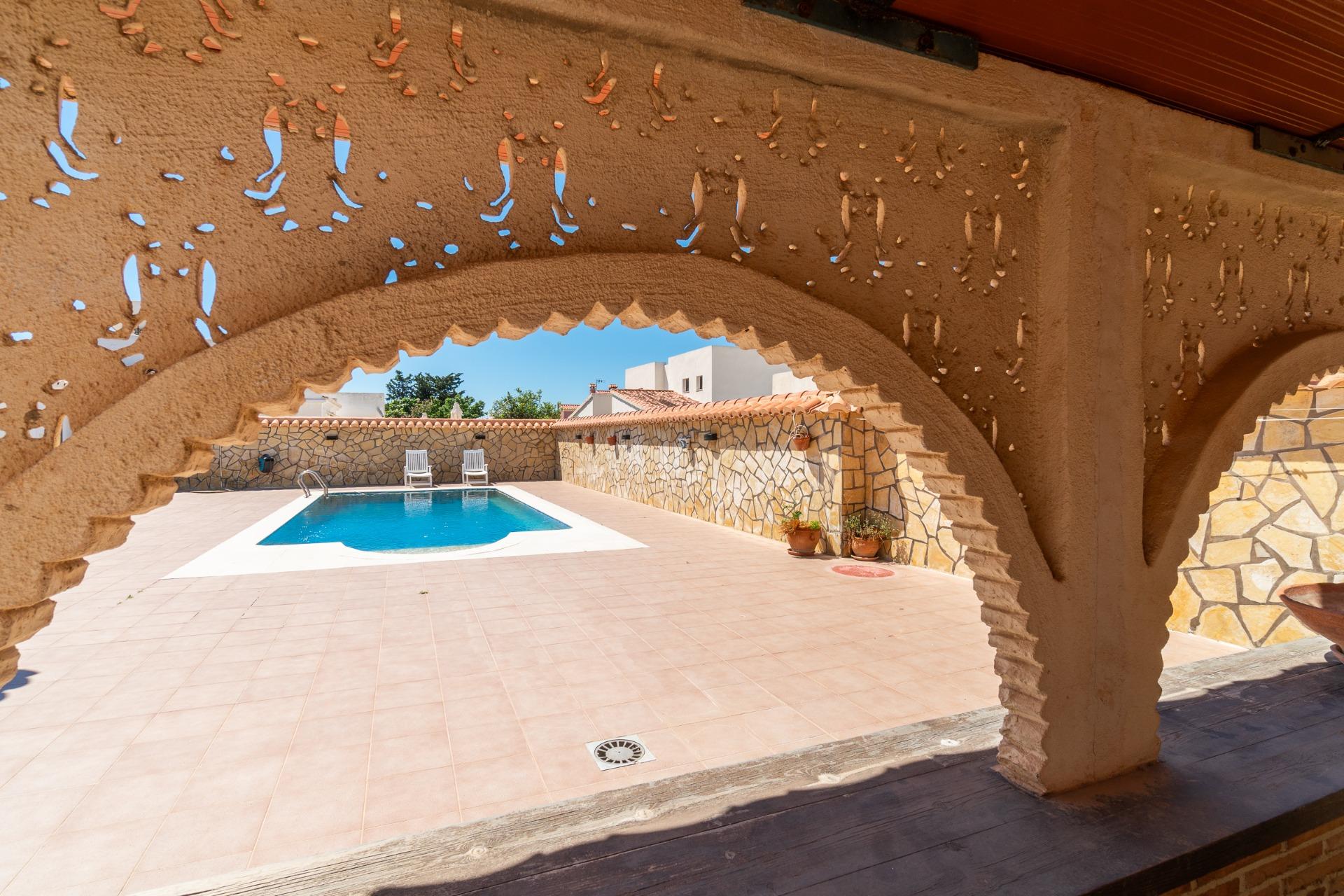 For sale - 4 Bedroom 5 Bathroom Villa in Torrevieja - Torreta florida  - Alicante