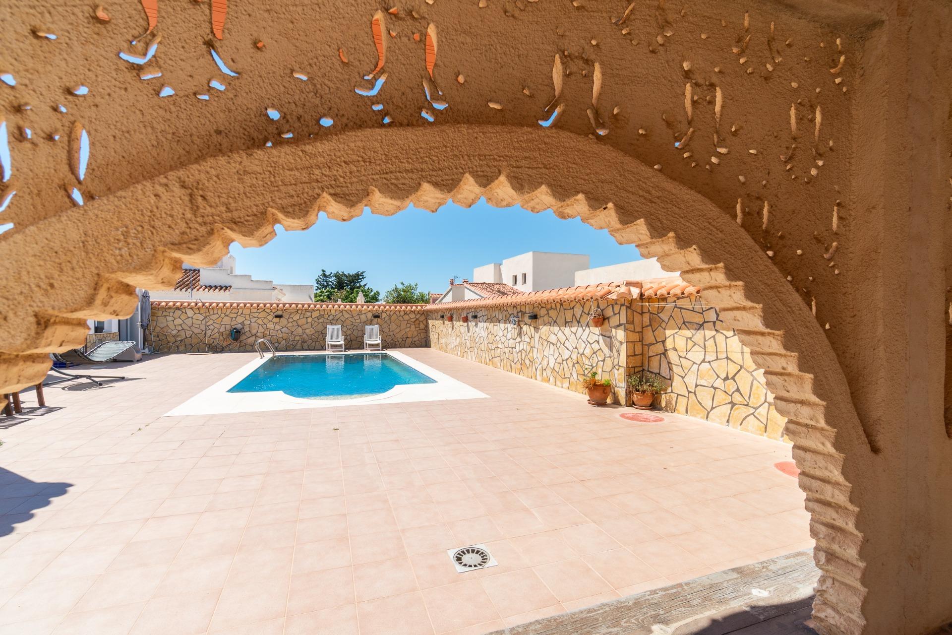 For sale - 4 Bedroom 5 Bathroom Villa in Torrevieja - Torreta florida  - Alicante