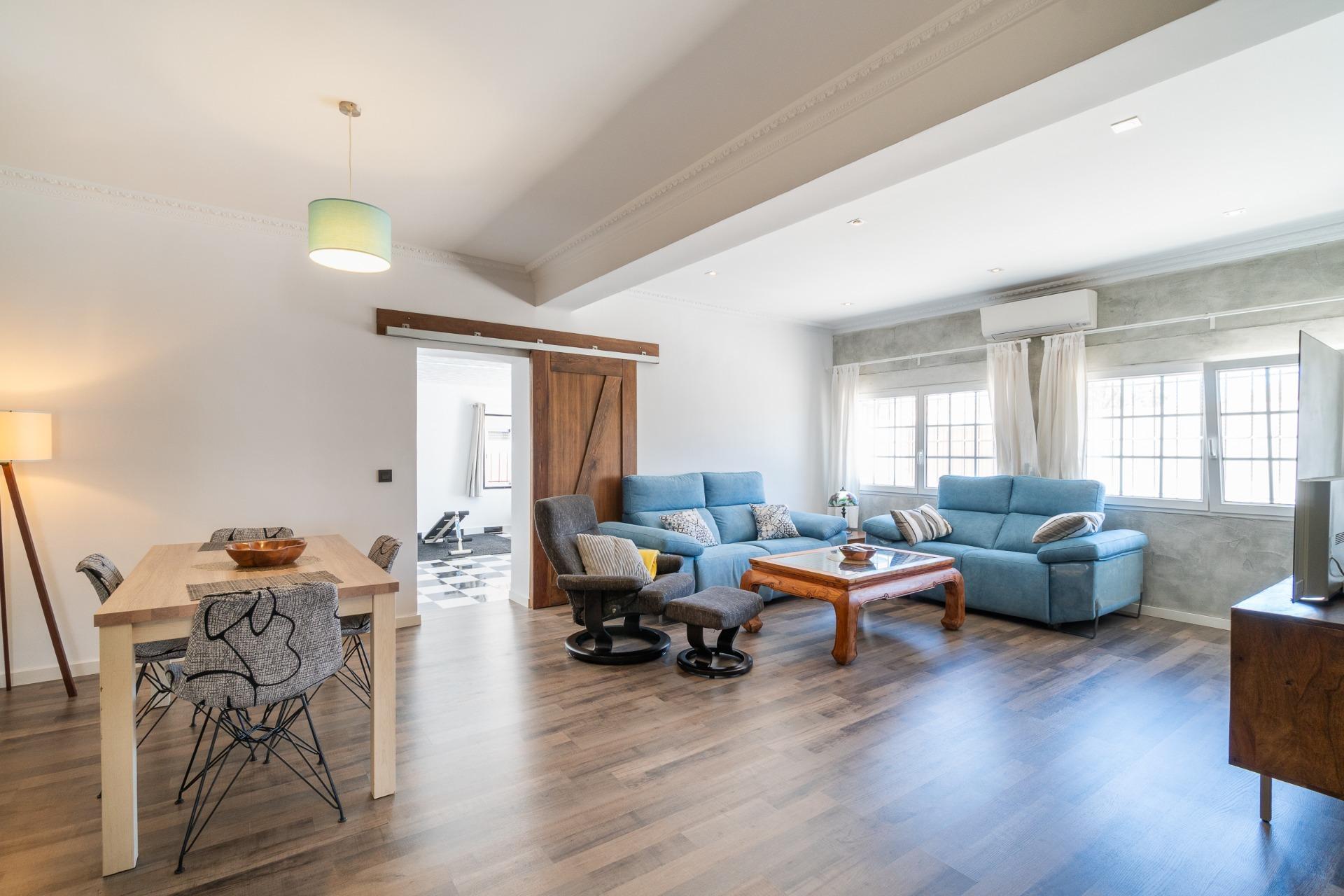 For sale - 4 Bedroom 5 Bathroom Villa in Torrevieja - Torreta florida  - Alicante