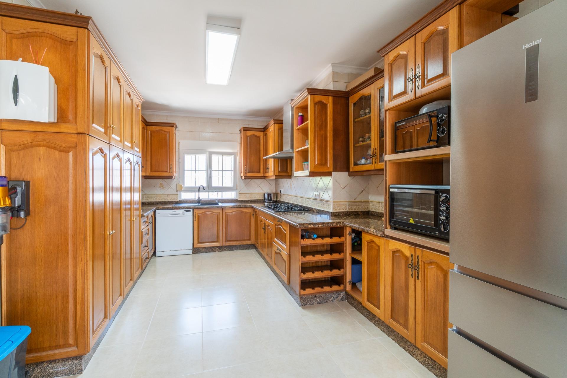 For sale - 4 Bedroom 5 Bathroom Villa in Torrevieja - Torreta florida  - Alicante