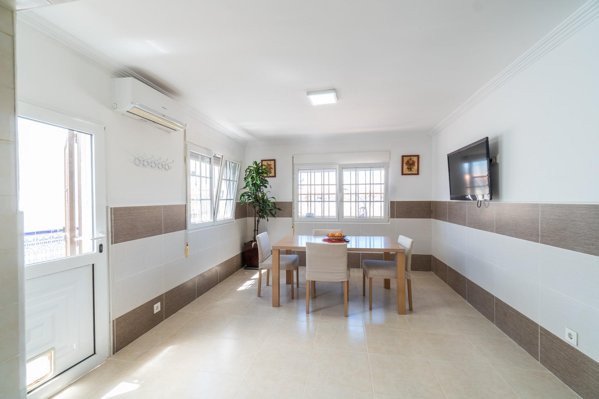 For sale - 4 Bedroom 5 Bathroom Villa in Torrevieja - Torreta florida  - Alicante