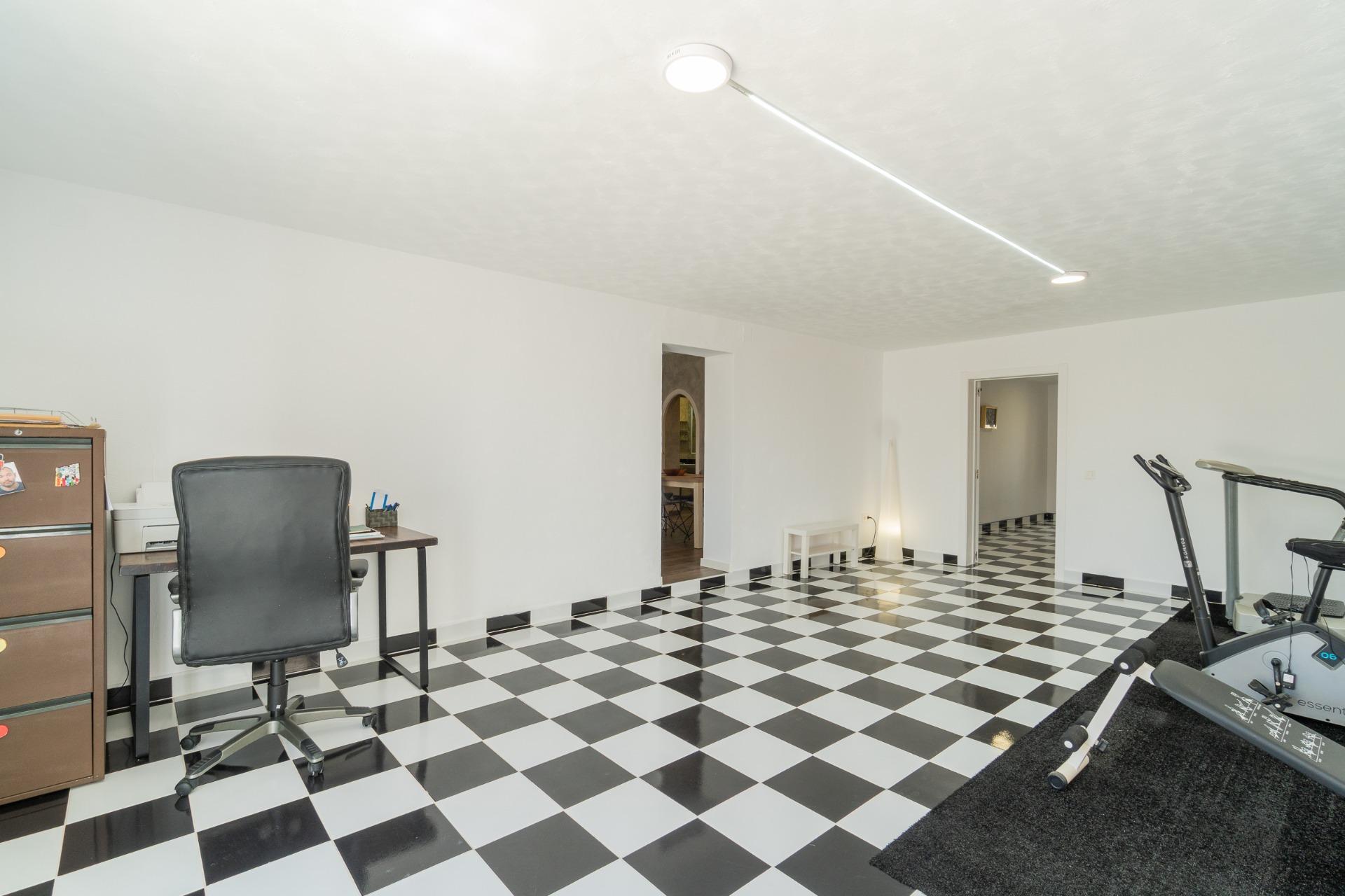 For sale - 4 Bedroom 5 Bathroom Villa in Torrevieja - Torreta florida  - Alicante