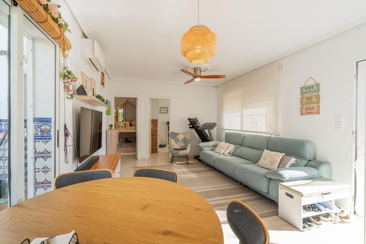 For sale - 3 Bedroom 1 Bathroom Semi in Playa Flamenca - Punta Prima  - Alicante