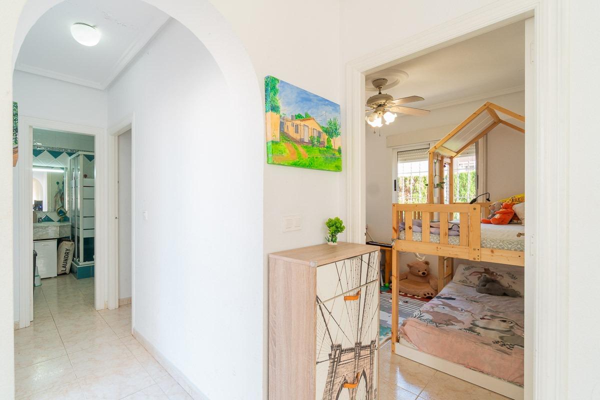 For sale - 3 Bedroom 1 Bathroom Semi in Playa Flamenca - Punta Prima  - Alicante