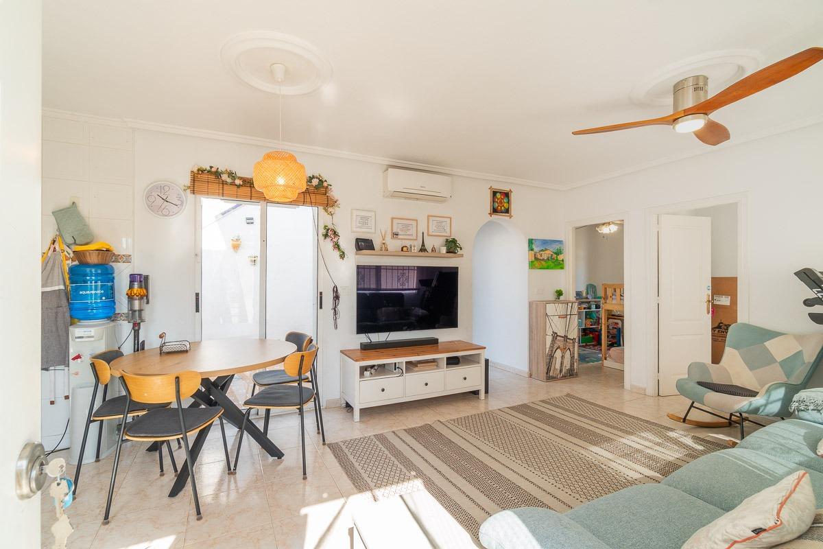 For sale - 3 Bedroom 1 Bathroom Semi in Playa Flamenca - Punta Prima  - Alicante