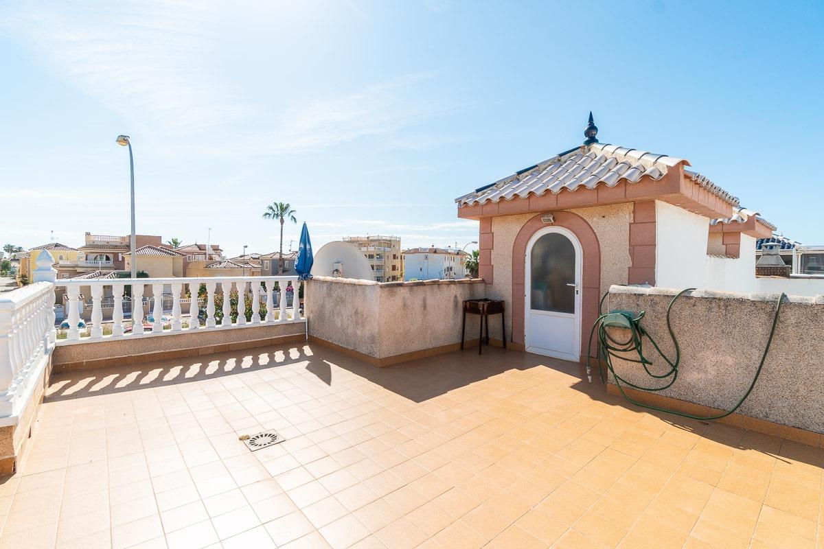 For sale - 3 Bedroom 1 Bathroom Villa in Playa Flamenca -  - Alicante