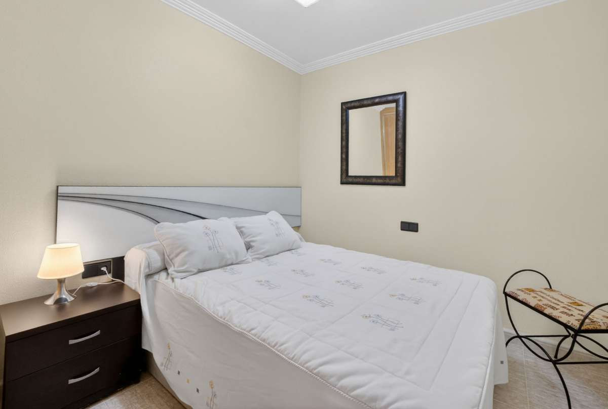 For sale - 3 Bedroom 2 Bathroom Apartment - Penthouse in Torrevieja - Torrevieja Centro  - Alicante