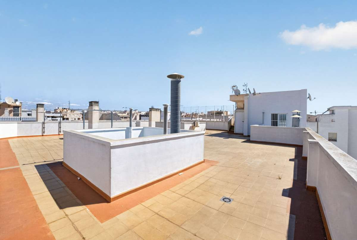 For sale - 3 Bedroom 2 Bathroom Apartment - Penthouse in Torrevieja - Torrevieja Centro  - Alicante