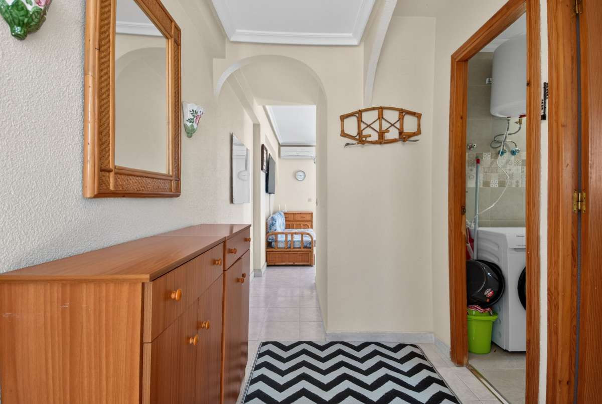 For sale - 1 Bedroom 1 Bathroom Apartment - Middle Floor Apartment in Orihuela - Punta Prima  - Alicante