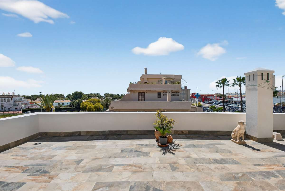 For sale - 1 Bedroom 1 Bathroom Apartment - Middle Floor Apartment in Orihuela - Punta Prima  - Alicante