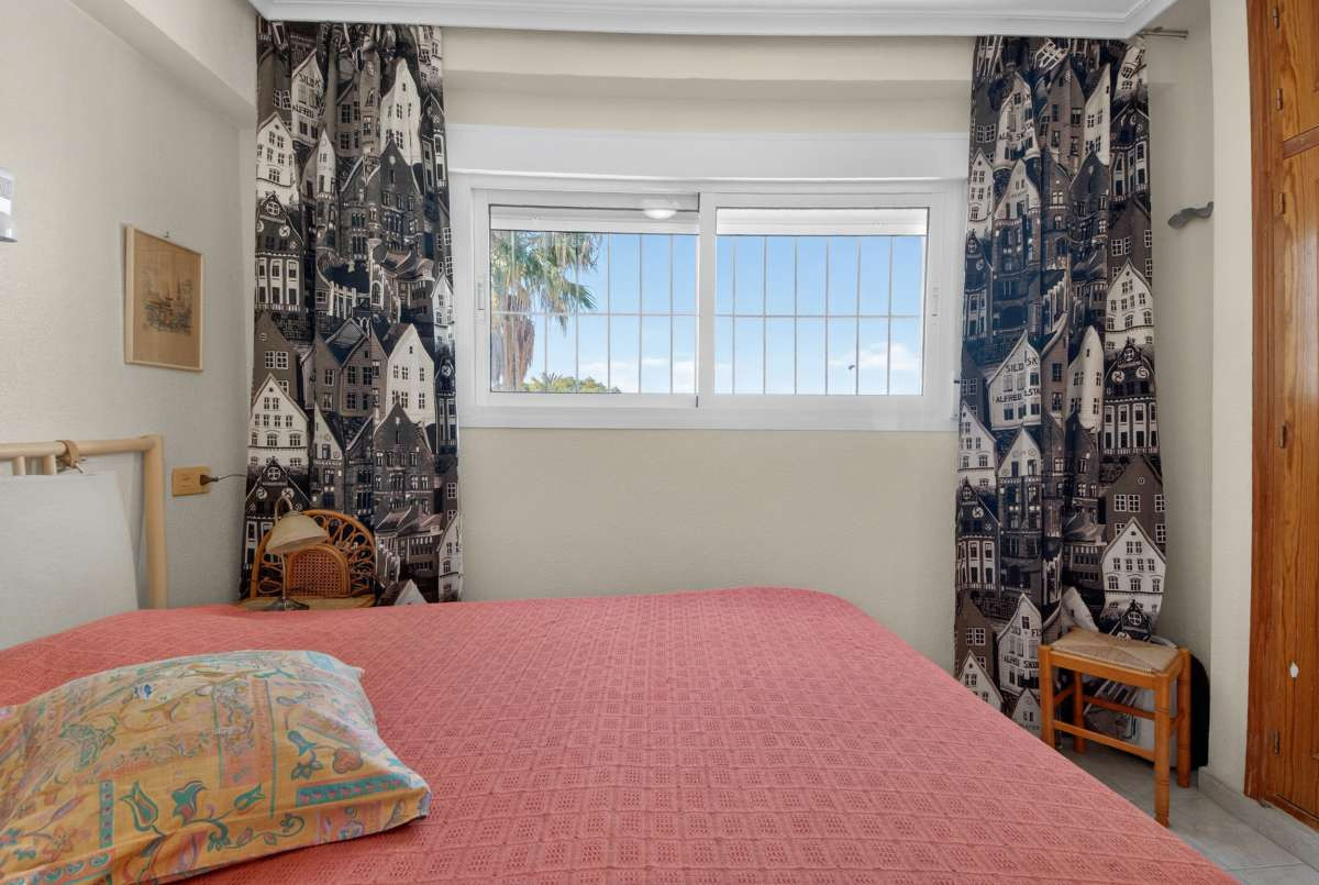 For sale - 1 Bedroom 1 Bathroom Apartment - Middle Floor Apartment in Orihuela - Punta Prima  - Alicante