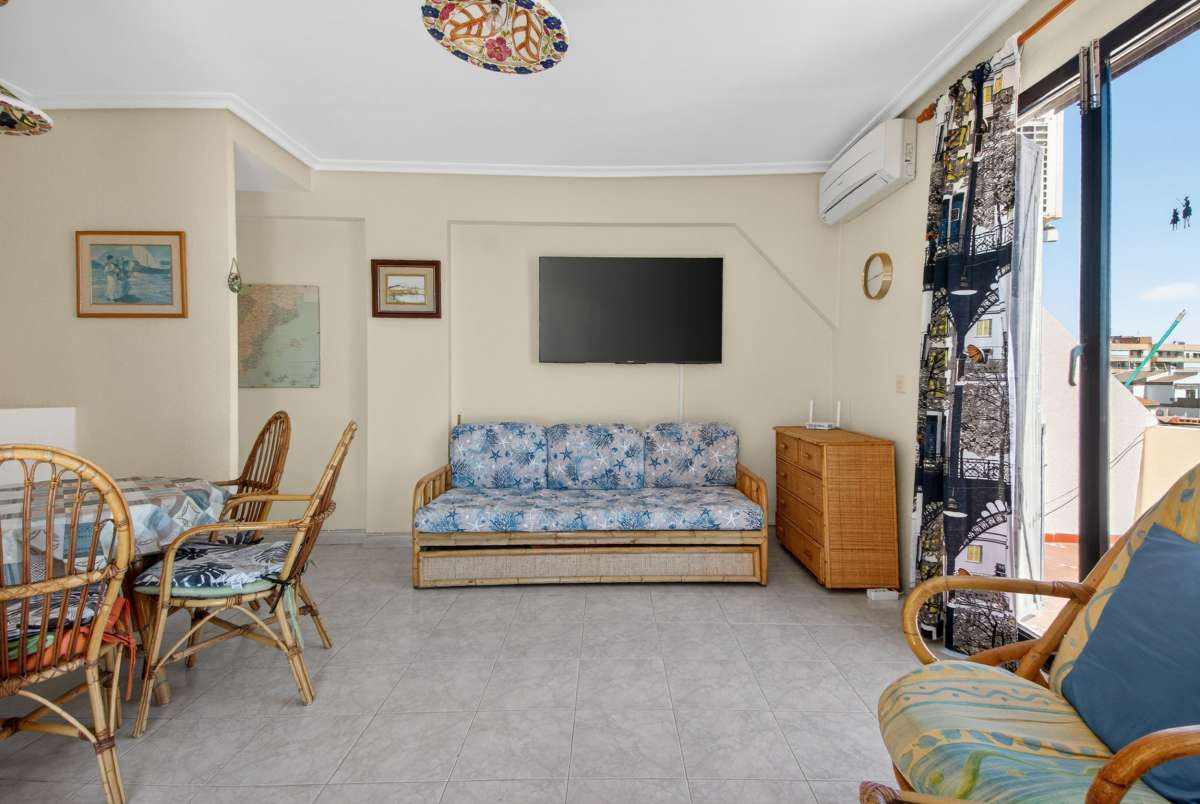 For sale - 1 Bedroom 1 Bathroom Apartment - Middle Floor Apartment in Orihuela - Punta Prima  - Alicante
