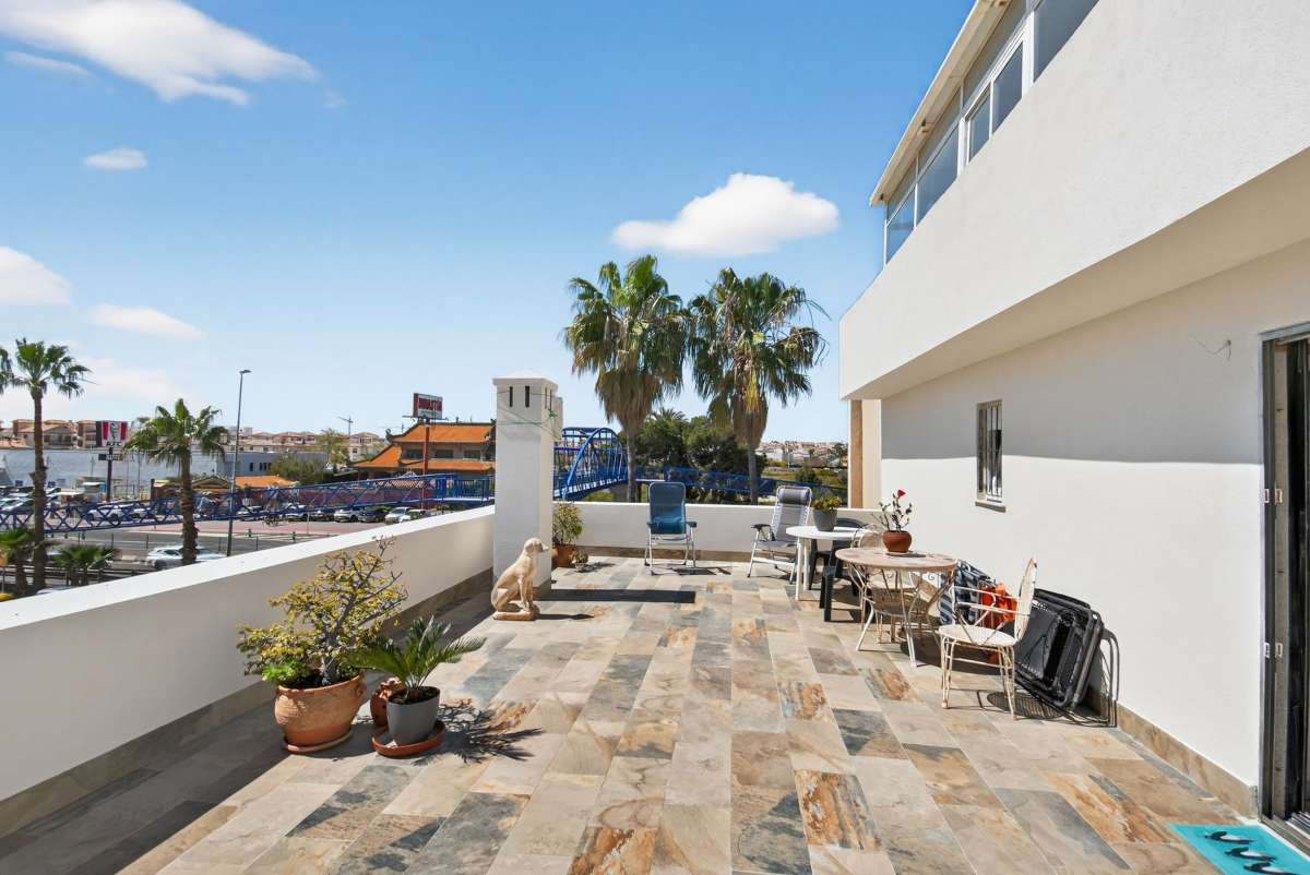For sale - 1 Bedroom 1 Bathroom Apartment - Middle Floor Apartment in Orihuela - Punta Prima  - Alicante