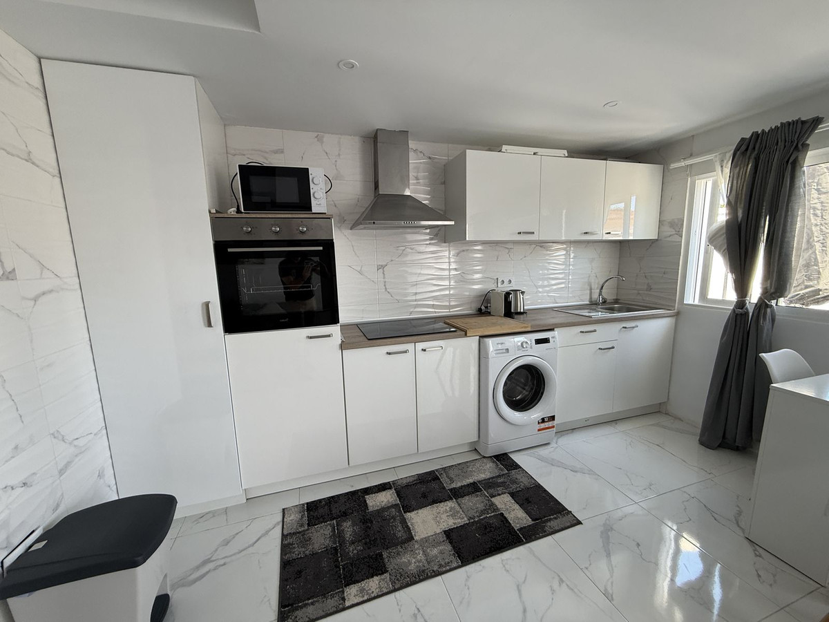 For sale - 2 Bedroom 1 Bathroom House - Bungalow in Torrevieja - Torrevieja Centro  - Alicante