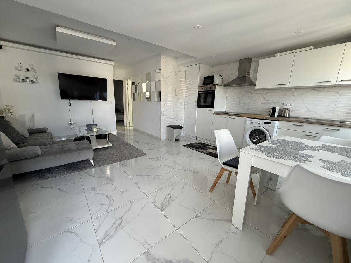 For sale - 2 Bedroom 1 Bathroom House - Bungalow in Torrevieja - Torrevieja Centro  - Alicante