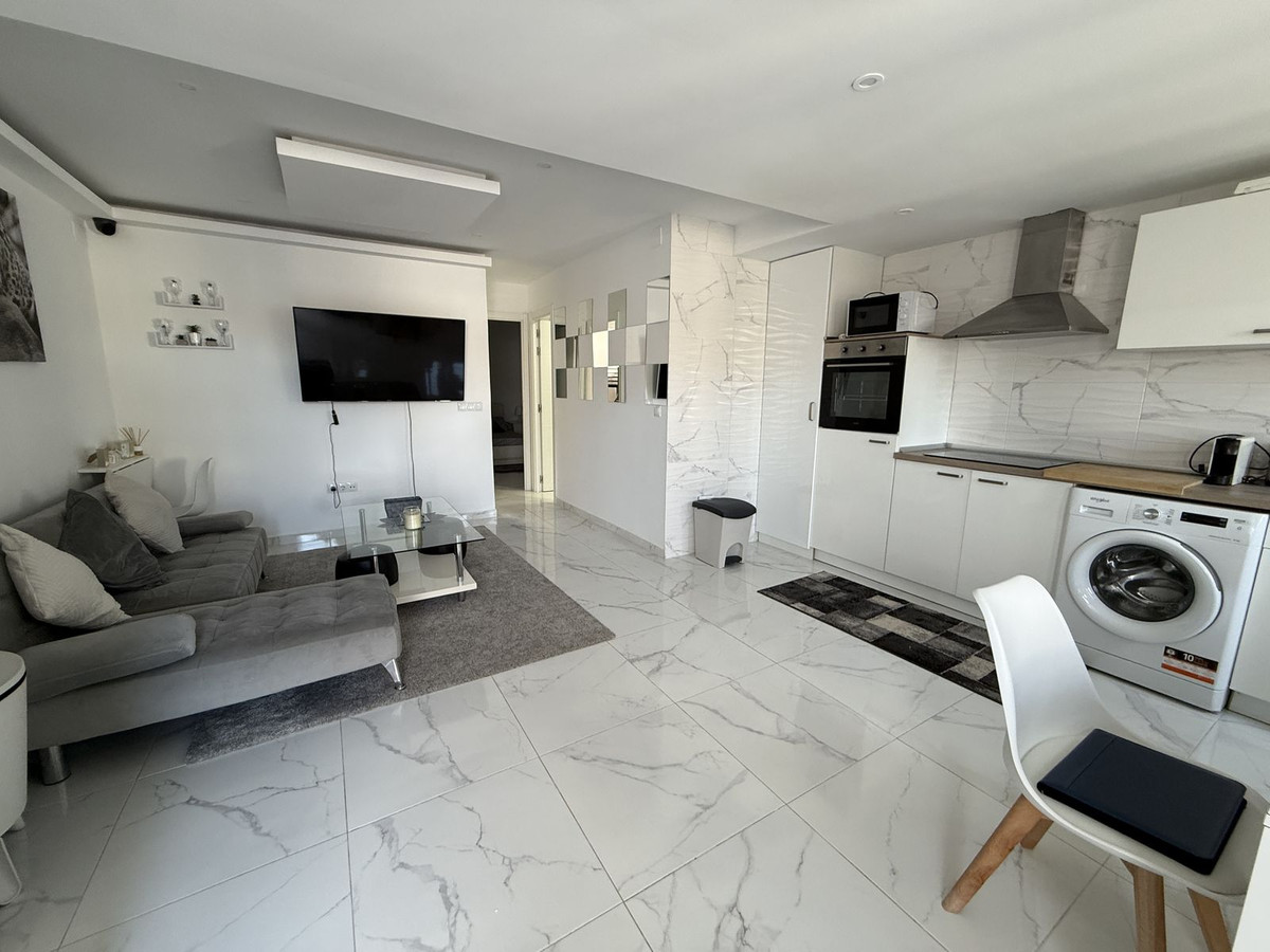 For sale - 2 Bedroom 1 Bathroom House - Bungalow in Torrevieja - Torrevieja Centro  - Alicante