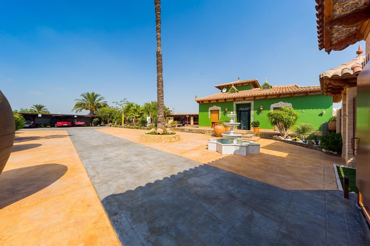 For sale - 5 Bedroom 5 Bathroom House - Finca - Cortijo in Almoradi - Almoradi Centro  - Alicante
