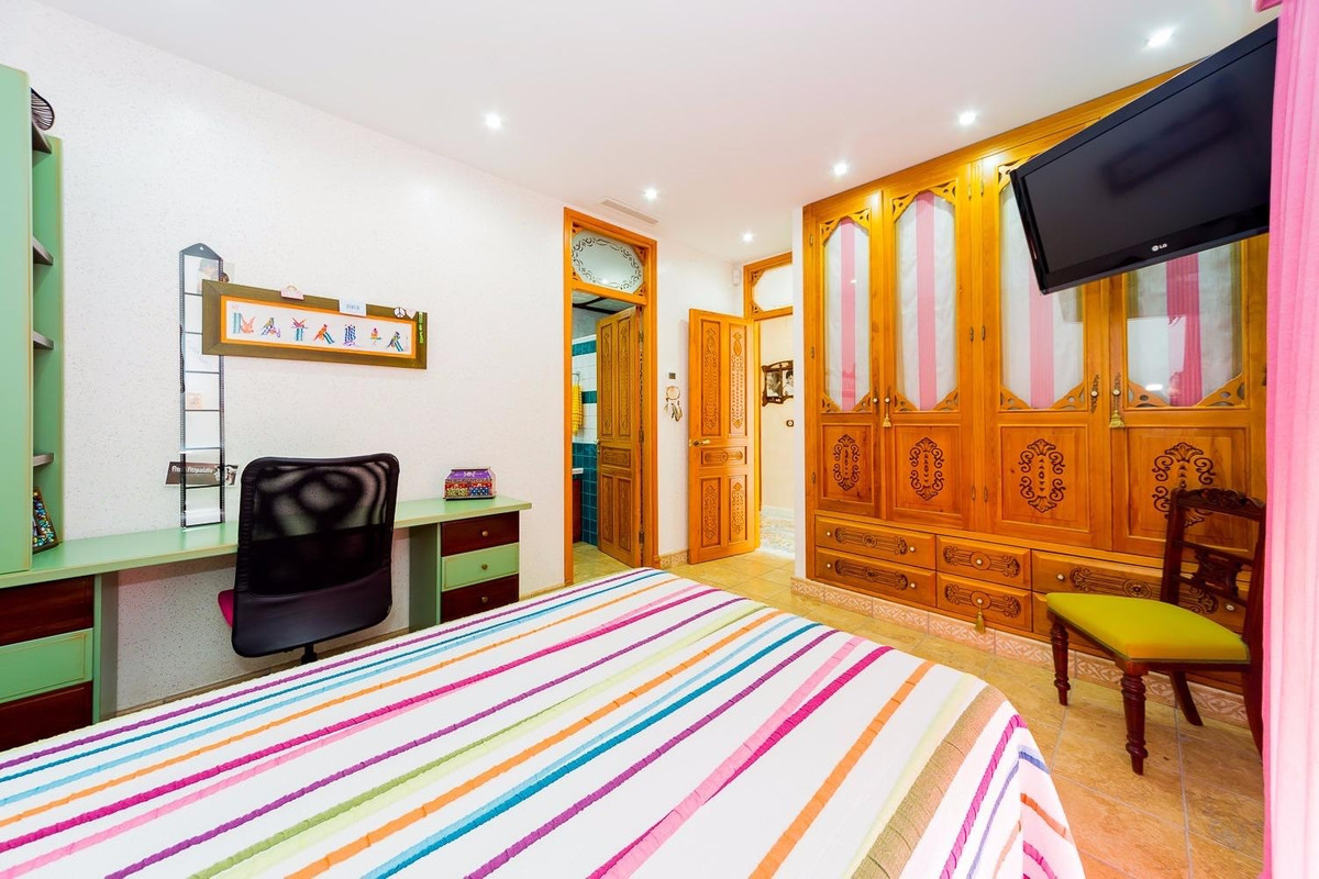 For sale - 5 Bedroom 5 Bathroom House - Finca - Cortijo in Almoradi - Almoradi Centro  - Alicante
