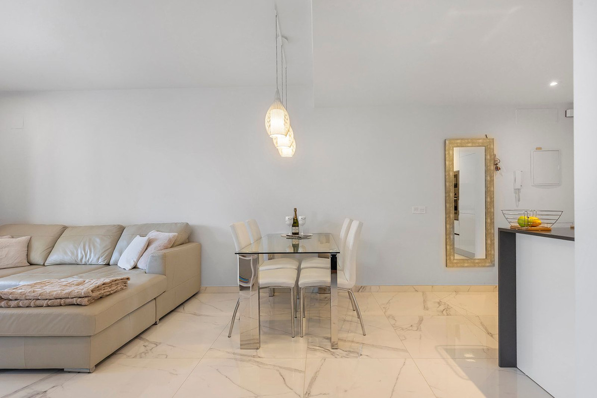 For sale - 2 Bedroom 2 Bathroom Apartment in Los Altos - Orihuela Costa  - Alicante