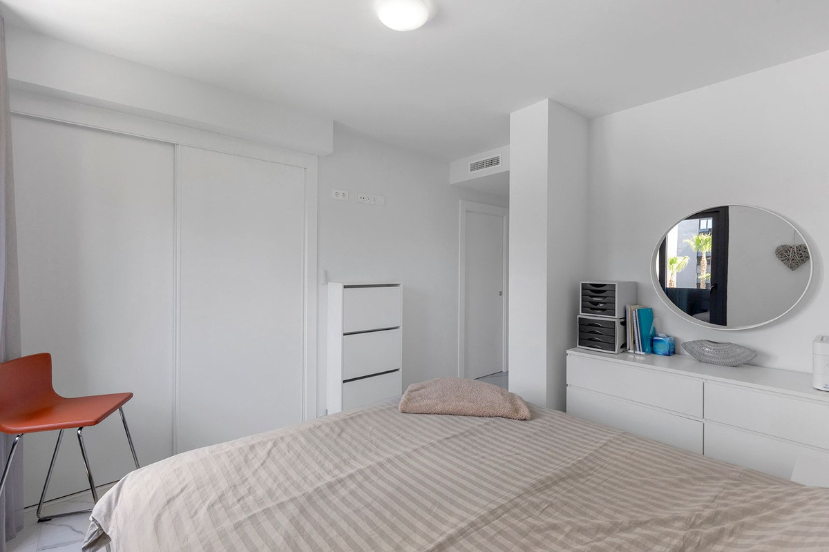 For sale - 2 Bedroom 2 Bathroom Apartment in Los Altos - Orihuela Costa  - Alicante