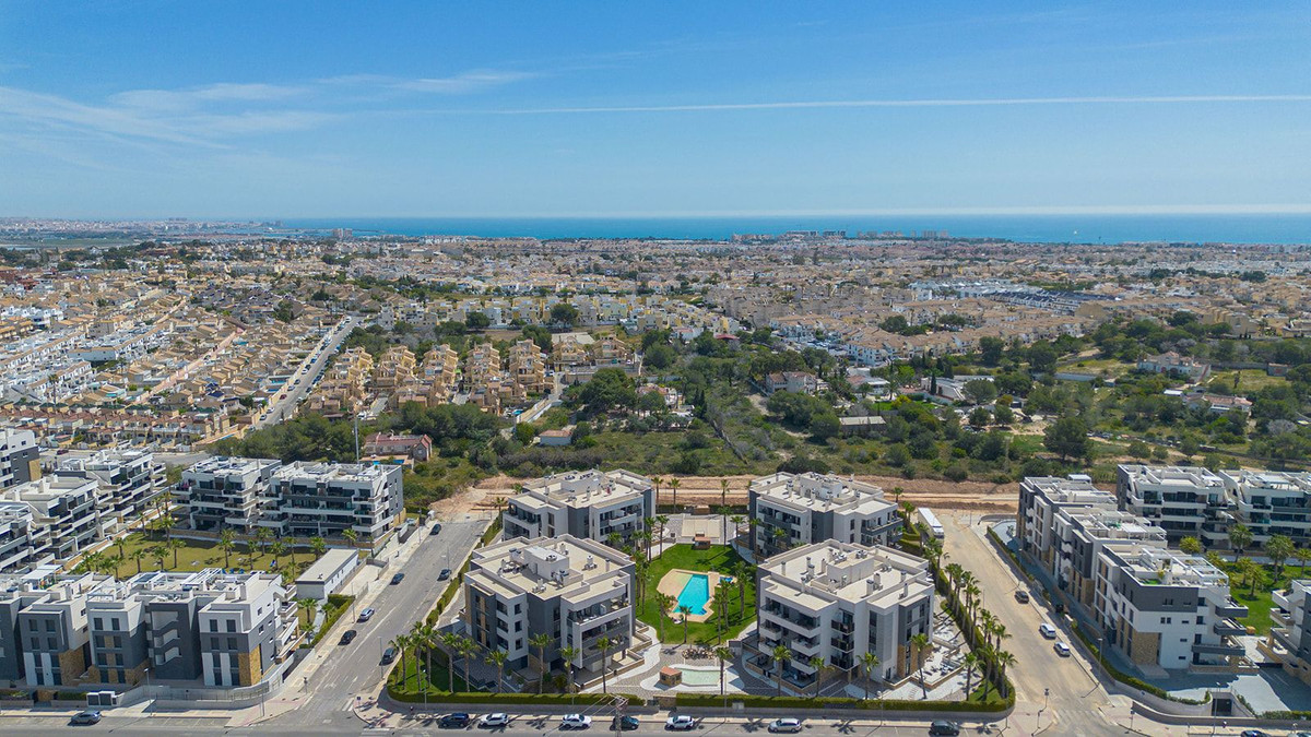 For sale - 2 Bedroom 2 Bathroom Apartment in Los Altos - Orihuela Costa  - Alicante