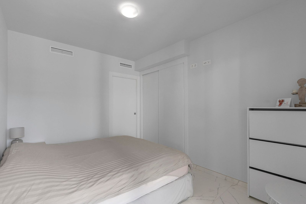 For sale - 2 Bedroom 2 Bathroom Apartment in Los Altos - Orihuela Costa  - Alicante