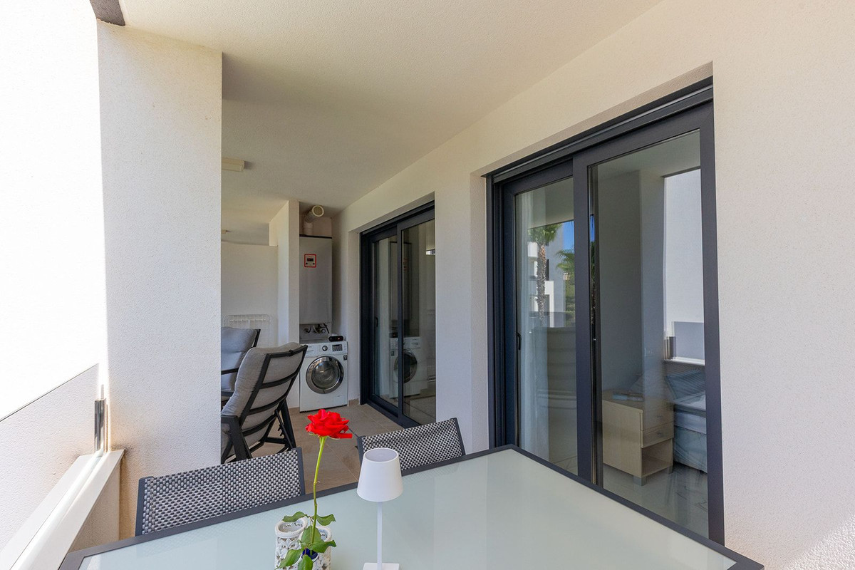 For sale - 2 Bedroom 2 Bathroom Apartment in Los Altos - Orihuela Costa  - Alicante