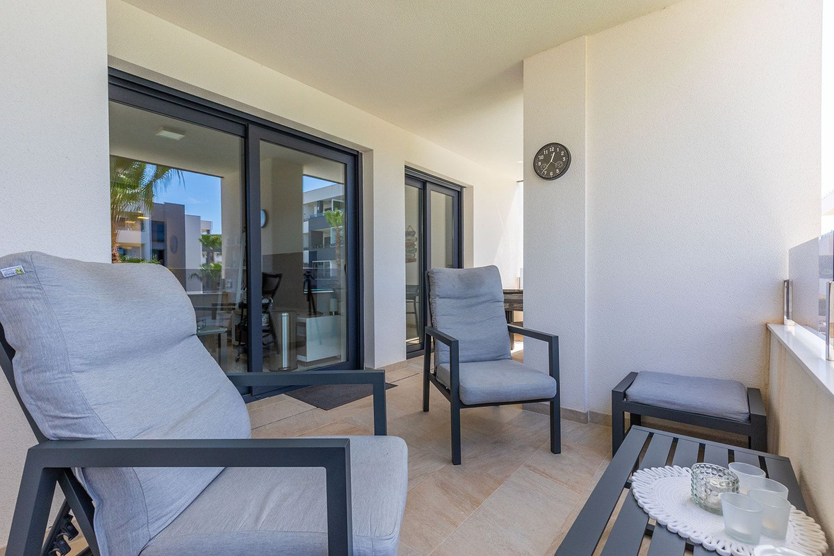 For sale - 2 Bedroom 2 Bathroom Apartment in Los Altos - Orihuela Costa  - Alicante