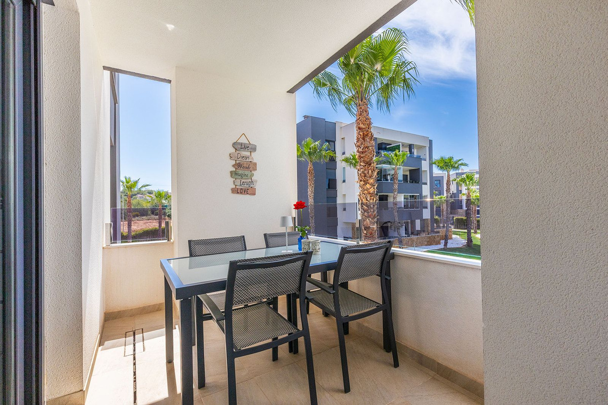 For sale - 2 Bedroom 2 Bathroom Apartment in Los Altos - Orihuela Costa  - Alicante