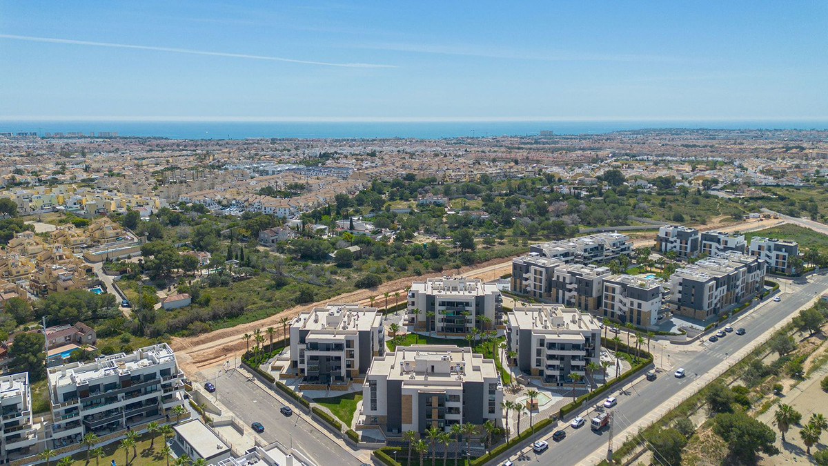 For sale - 2 Bedroom 2 Bathroom Apartment in Los Altos - Orihuela Costa  - Alicante