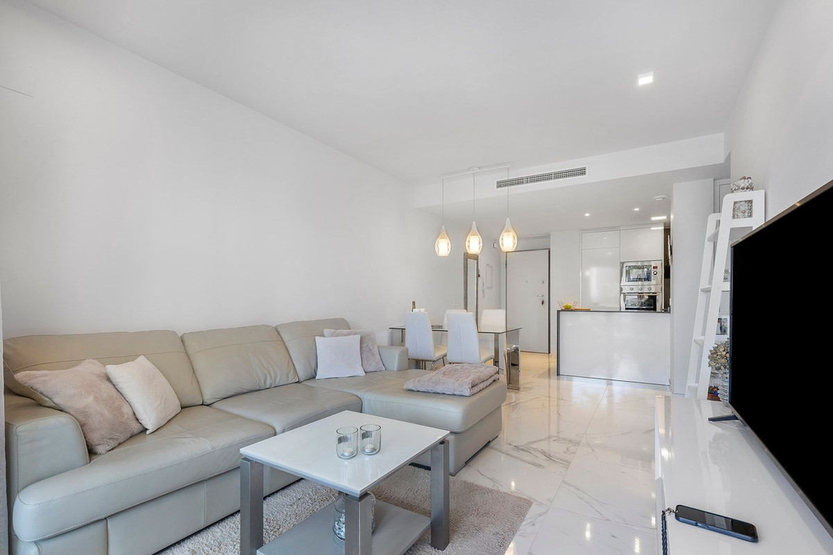 For sale - 2 Bedroom 2 Bathroom Apartment in Los Altos - Orihuela Costa  - Alicante