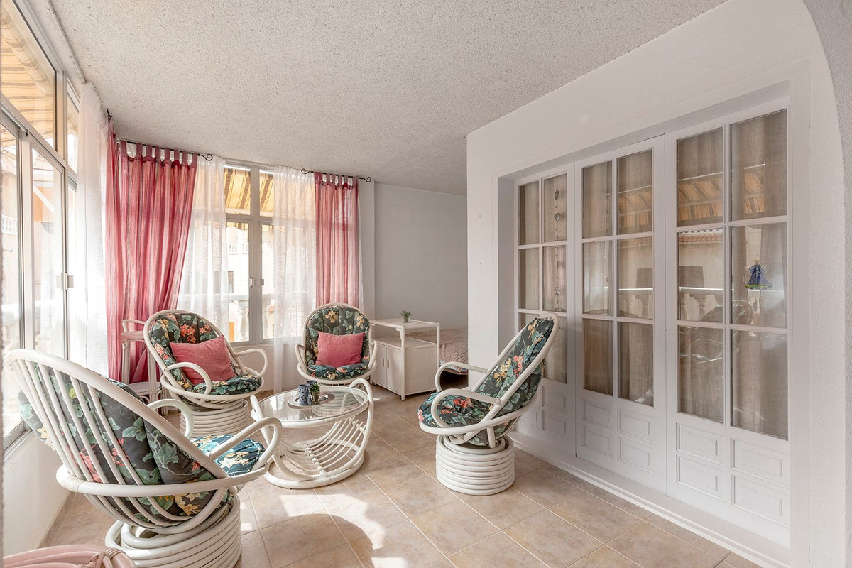 For sale - 4 Bedroom 2 Bathroom Apartment - Duplex in Torrevieja - Torrevieja Centro  - Alicante