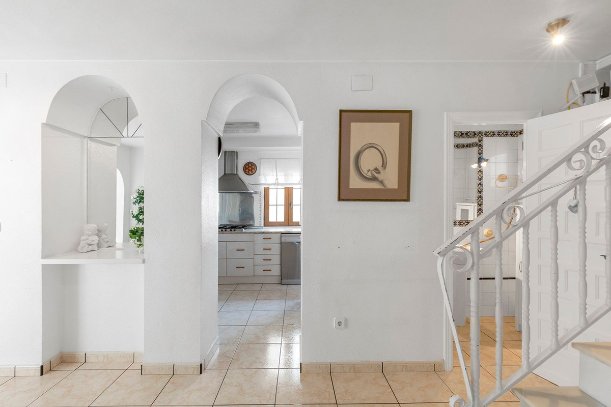 For sale - 4 Bedroom 2 Bathroom Apartment - Duplex in Torrevieja - Torrevieja Centro  - Alicante