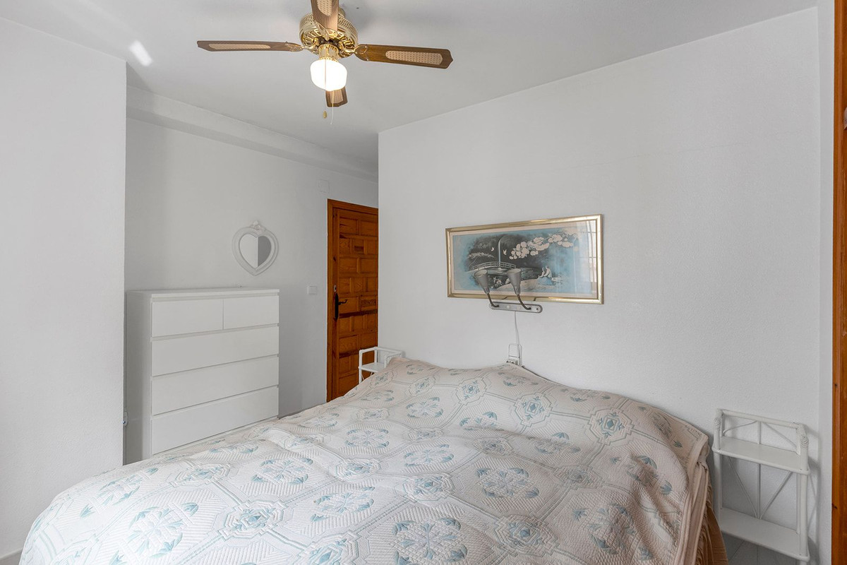 For sale - 4 Bedroom 2 Bathroom Apartment - Duplex in Torrevieja - Torrevieja Centro  - Alicante