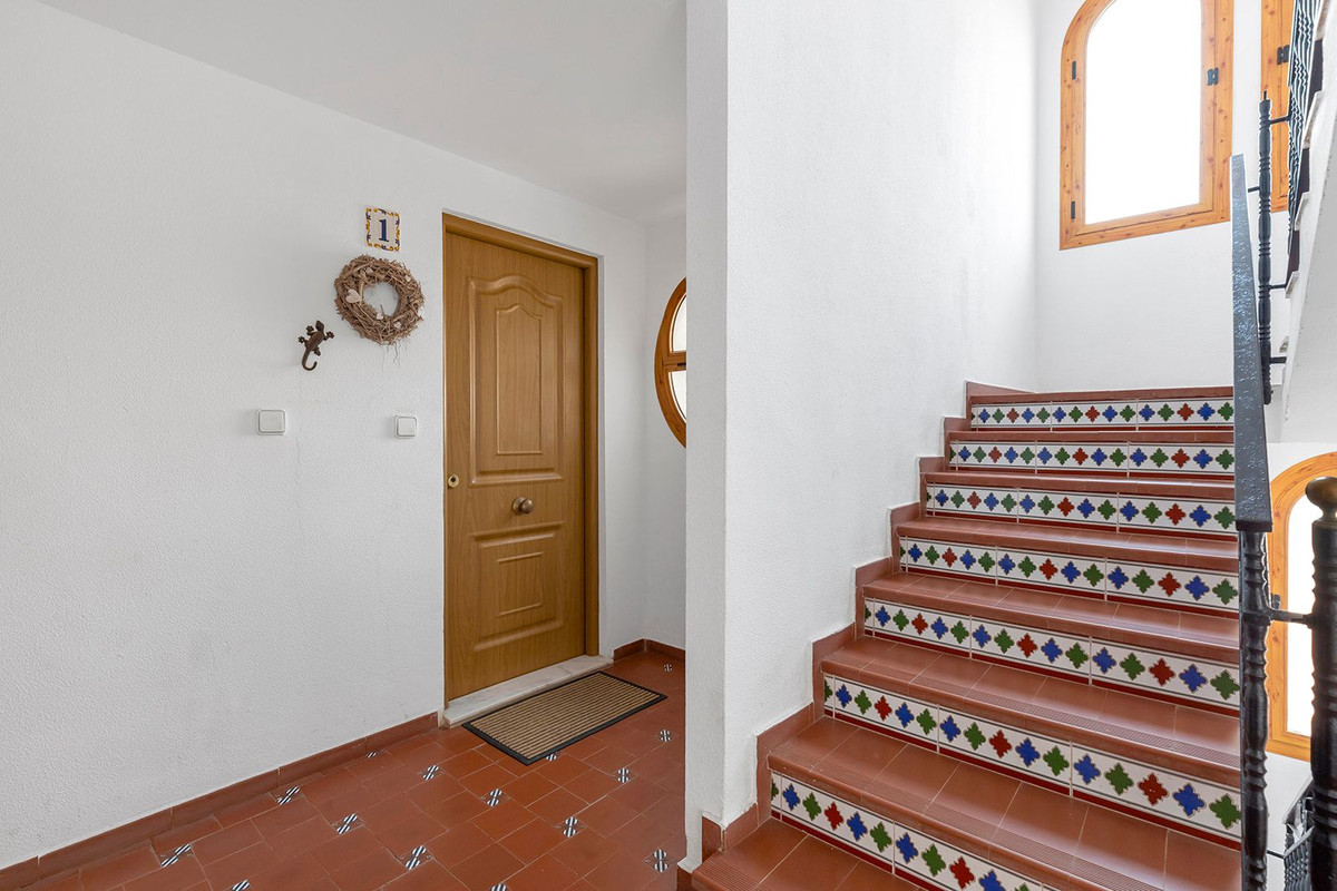 For sale - 4 Bedroom 2 Bathroom Apartment - Duplex in Torrevieja - Torrevieja Centro  - Alicante