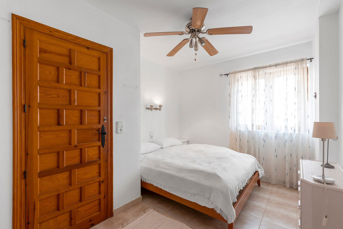 For sale - 4 Bedroom 2 Bathroom Apartment - Duplex in Torrevieja - Torrevieja Centro  - Alicante