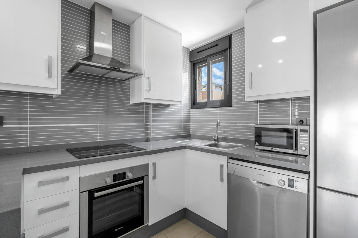 For sale - 2 Bedroom 2 Bathroom Apartment - Ground Floor Apartment in Orihuela - La Zenia  - Alicante