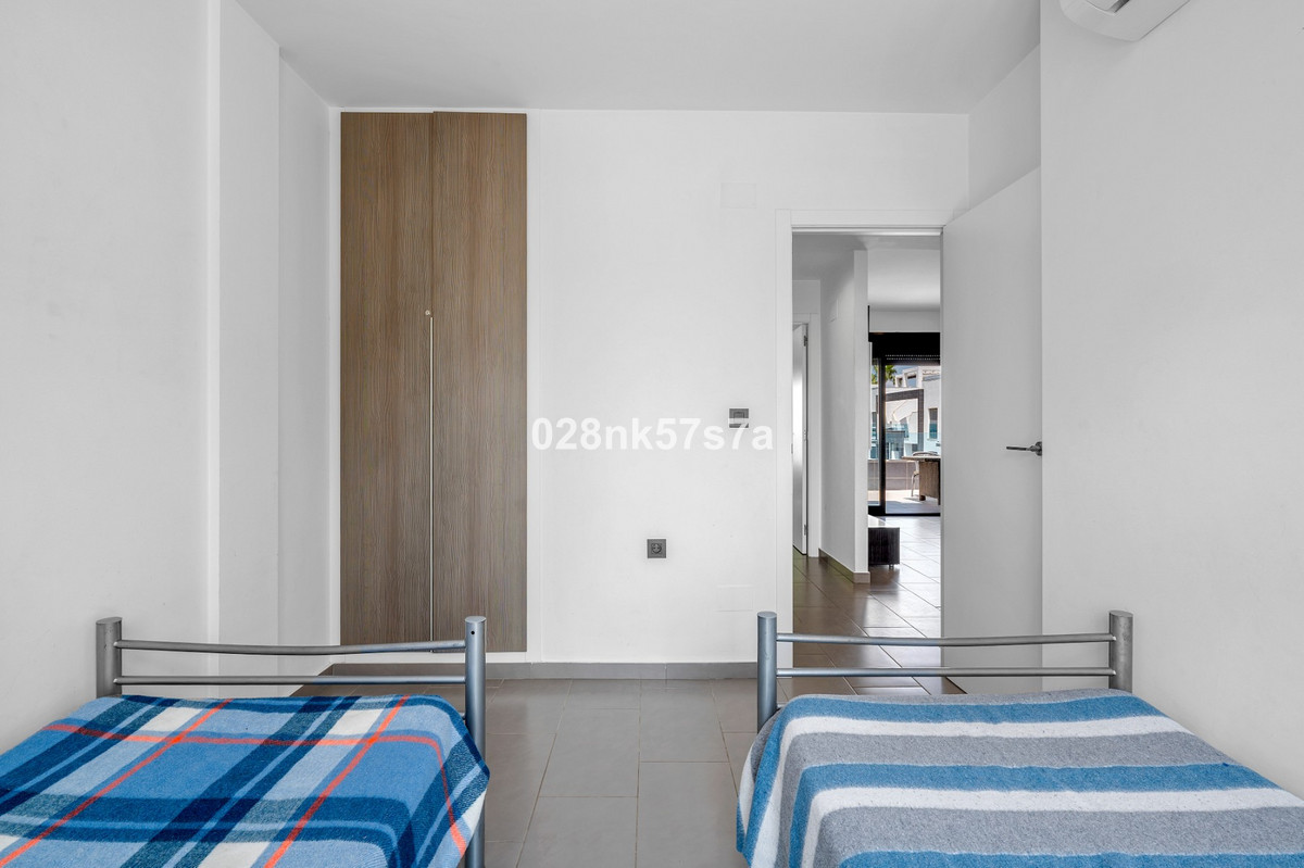 For sale - 2 Bedroom 2 Bathroom Apartment - Ground Floor Apartment in Orihuela - La Zenia  - Alicante