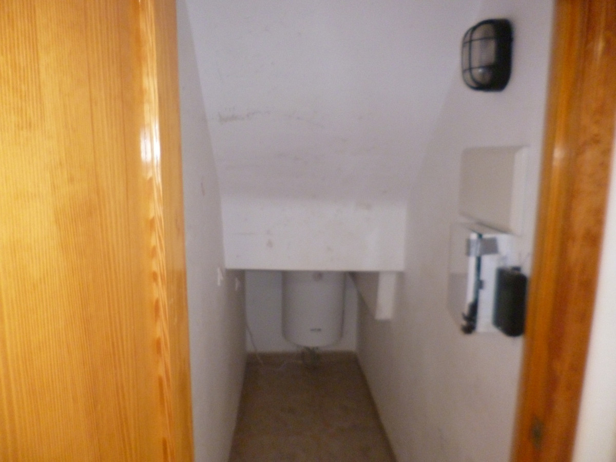 For sale - 3 Bedroom 2 Bathroom House - Semi-Detached House in Orihuela - Playa Flamenca  - Alicante