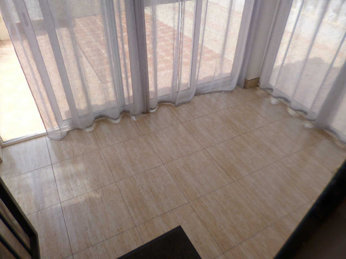 For sale - 3 Bedroom 2 Bathroom House - Semi-Detached House in Orihuela - Playa Flamenca  - Alicante