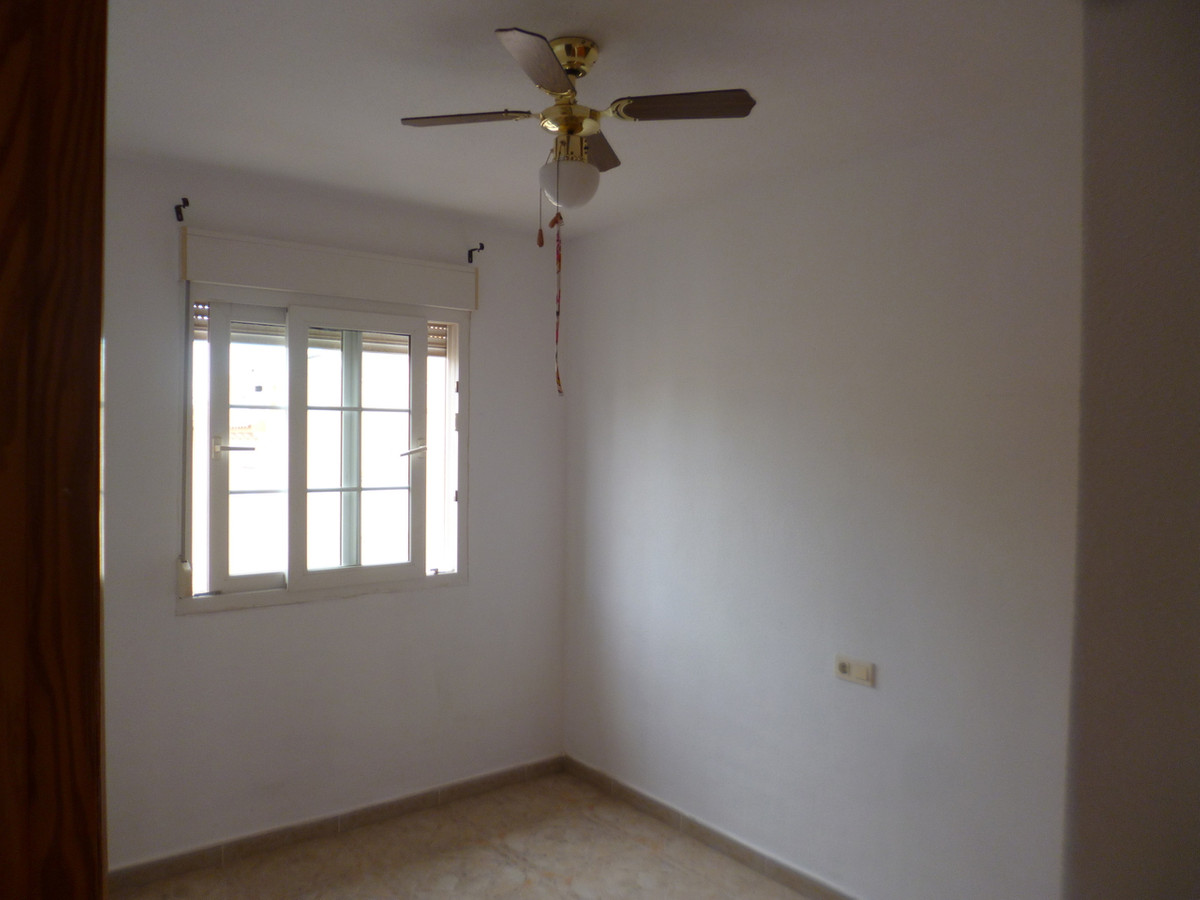 For sale - 3 Bedroom 2 Bathroom House - Semi-Detached House in Orihuela - Playa Flamenca  - Alicante