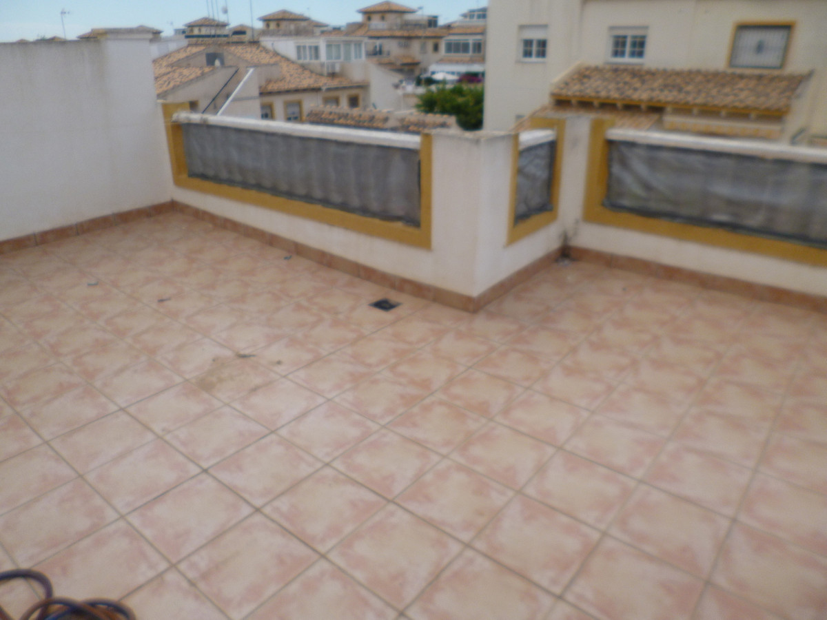 For sale - 3 Bedroom 2 Bathroom House - Semi-Detached House in Orihuela - Playa Flamenca  - Alicante