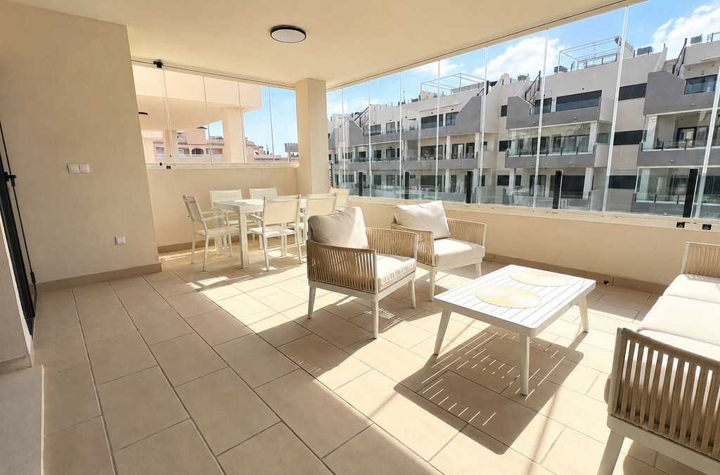 3 Bedroom 2 Bathroom Apartment - Middle Floor Apartment in Orihuela