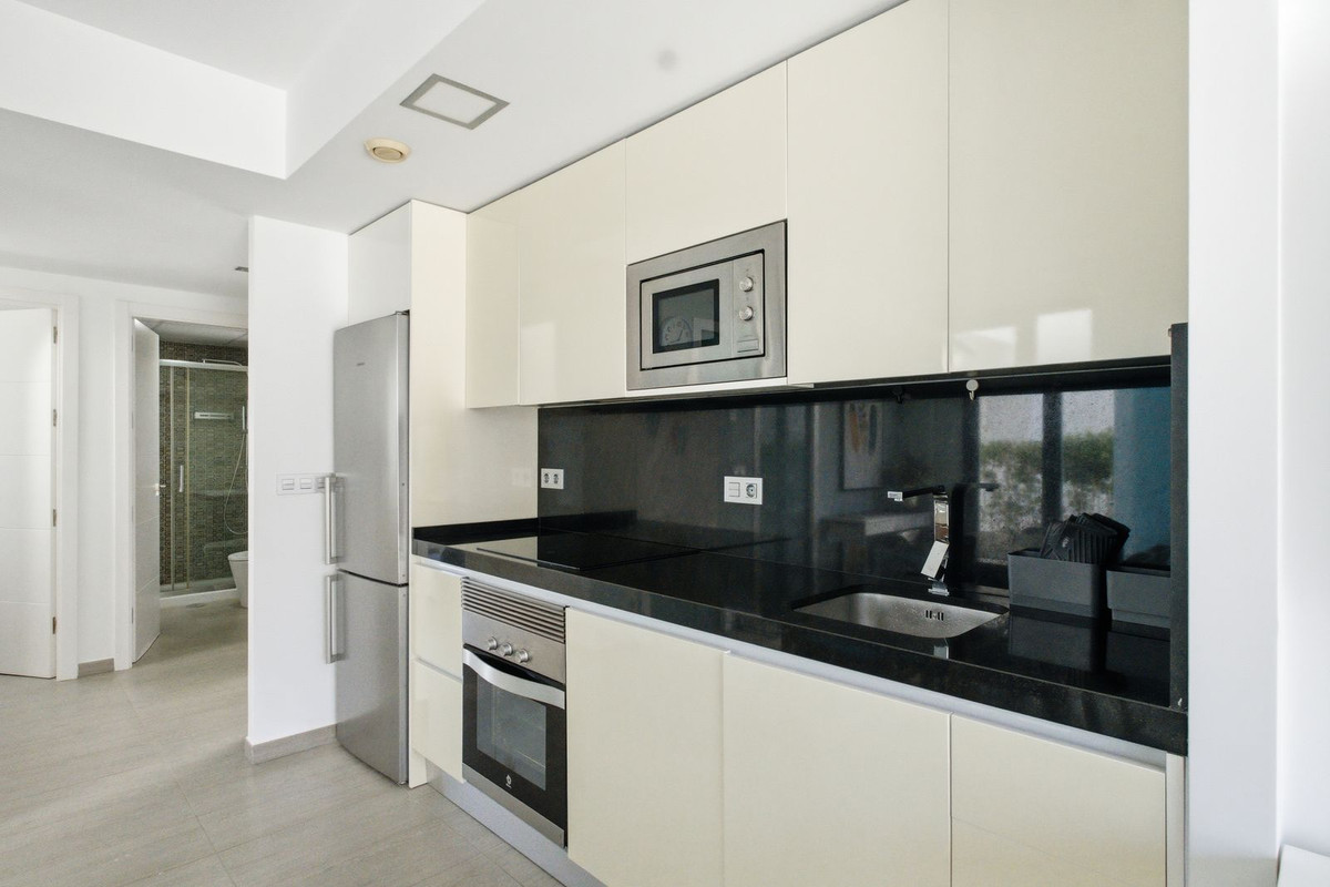 For sale - 3 Bedroom 2 Bathroom Detached Villa in Punta Prima  - Punta Prima  - Alicante