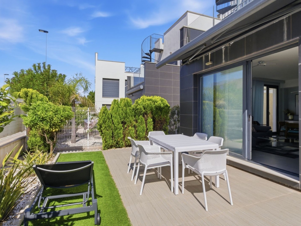 3 Bedroom 2 Bathroom House - Detached Villa in Orihuela